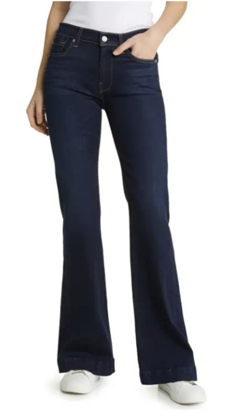 7 For All Mankind Flare Jeans WMNS 26 Dark Wash Blue Denim Mid Rise Retro Boho